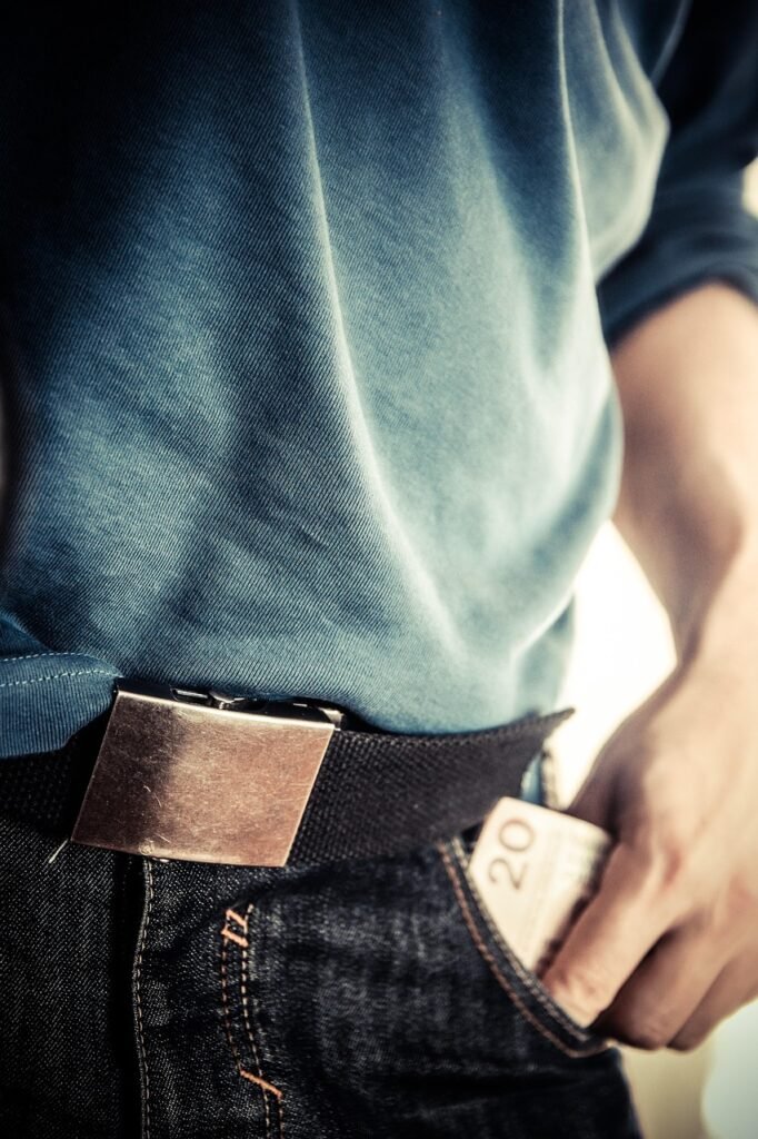 g689d991d91ad15b763df1f12617c3e3c4bcab6d581c95e59f908941661211a244d6566d8f2aa3a0d56ec29e880db1354_1280-256307 salary negotiation